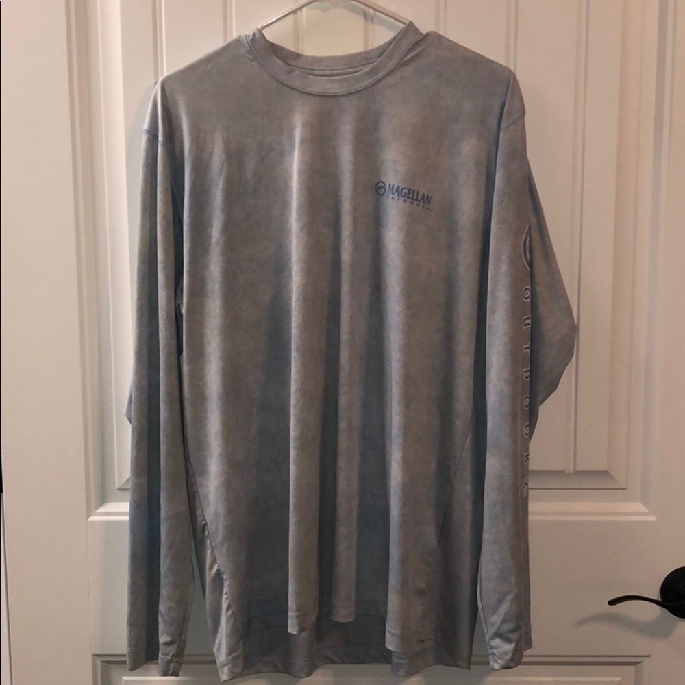 Magellan blue long sleeve light weight shirt